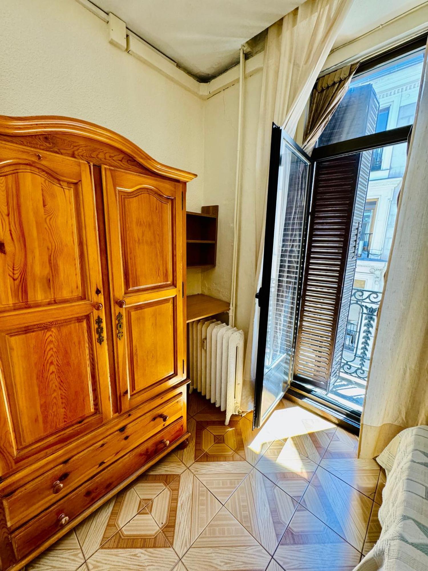 Hostal Fuentesol Madrid Luaran gambar
